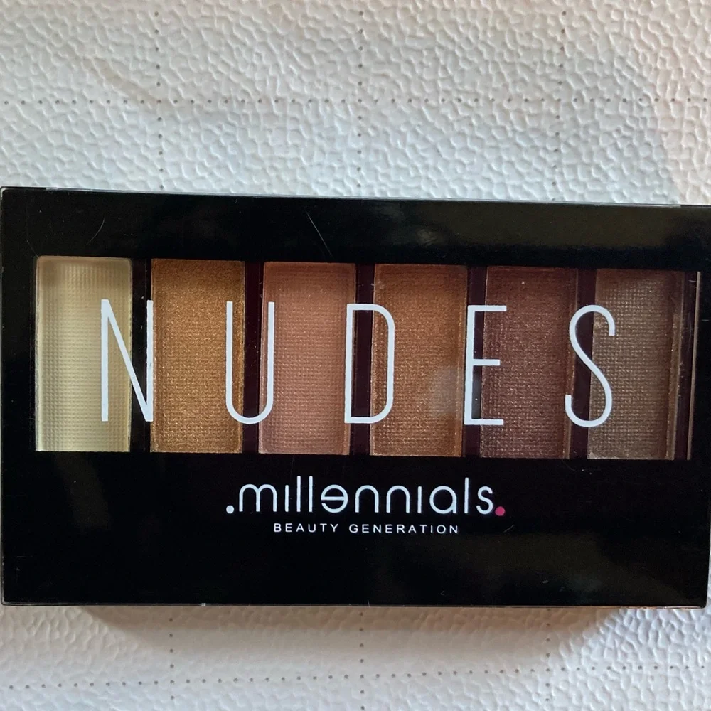 Millennials Beauty Generation Nudes Eyeshadow Palette NWT